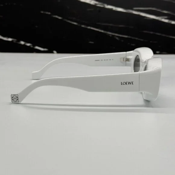 NEW LOEWE SUNGLASSES WOMEN WHITE GREY EYEWEAR LOEWE LW40033I 21C Loewe Women Sunglasses White Silver Mirror Rectangle  main image 4